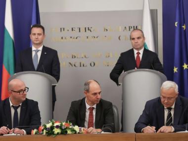 Жп гарите стават хъбове за бързо зареждане на електромобили