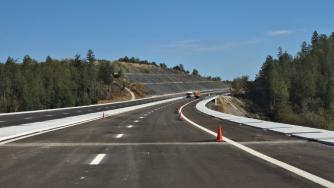 Вечерни новини: €60 млн. ползи от всеки километър на „Хемус“; Пристанище Варна става регионален хъб