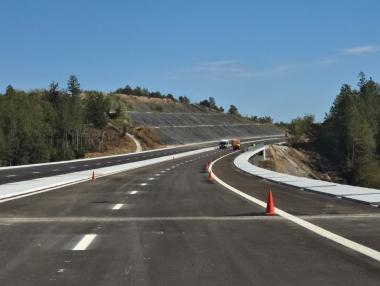 Вечерни новини: €60 млн. ползи от всеки километър на „Хемус“; Пристанище Варна става регионален хъб