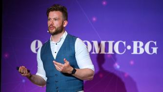 “We have the modest mission of curing aging”: Will we live to be 120 years old? (video)