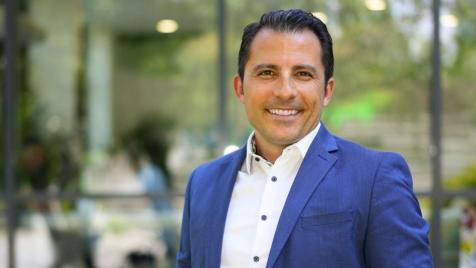 How to attract, not chase, your ideal customers with the right marketing strategy