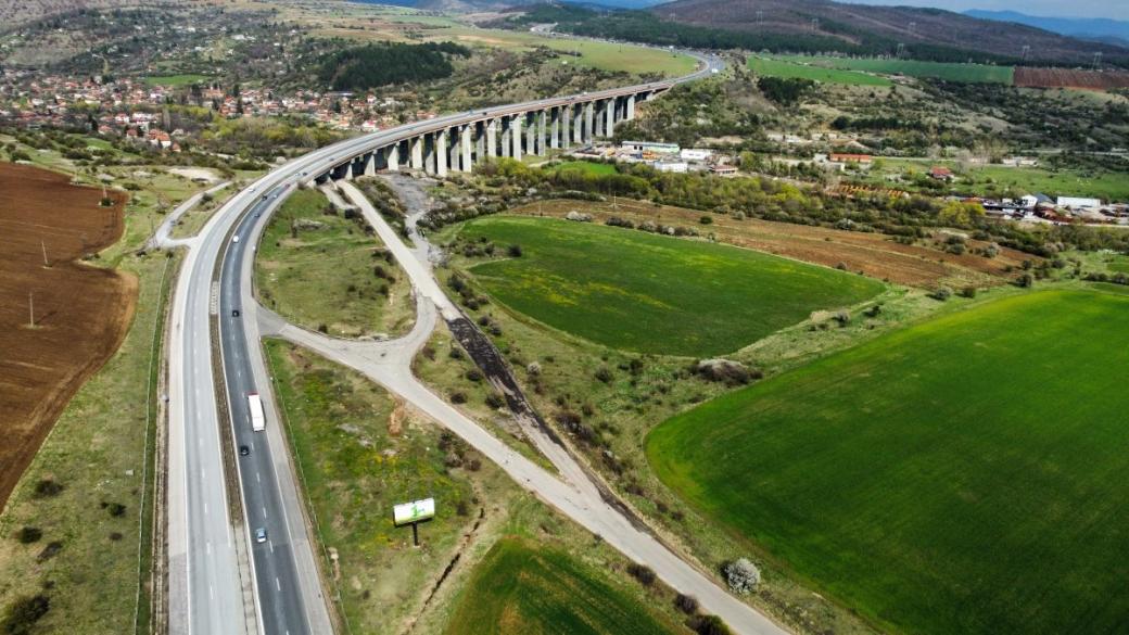 Участък от „Хемус“ не е магистрала заради стара технология