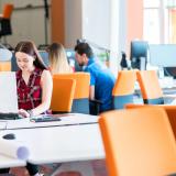 Това ли е краят на офис служителите? AI ще промени „буквално всяка работа“