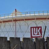 Вечерни новини: Сделката за „Лукойл“ минава през ДАНС и кабинета; Задават се директни полети до САЩ