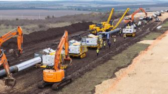 Еврокомисарят по енергетика Йоргенсен инспектира напредъка по изграждане на Лот 3 на Вертикален газов коридор