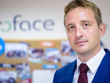 Интервю | Икономическият растеж в България през 2025 г. е „изкуствен“