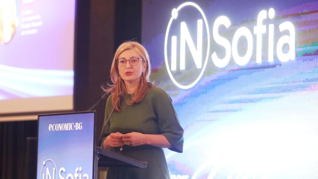 Захариева: Най-свирепата битка в момента е за таланта