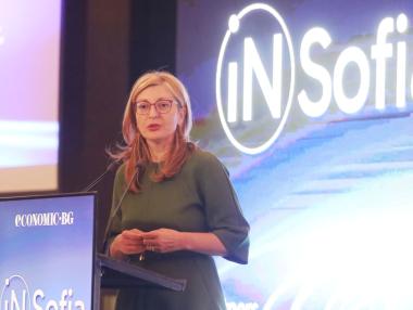 Захариева: Най-свирепата битка в момента е за таланта