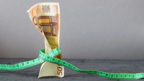 Вечерни новини: България върви към кризата от 2009 г.; Най-свирепата битка в момента е за таланта