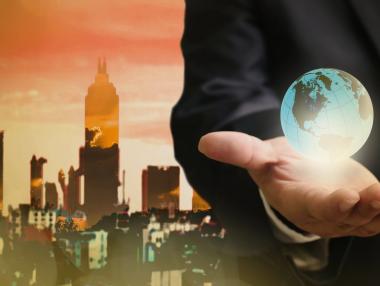 Три потенциални балона се надуват около световната икономика