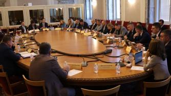 Комисията по енергетика набързо отхвърли ветото за „Лукойл“