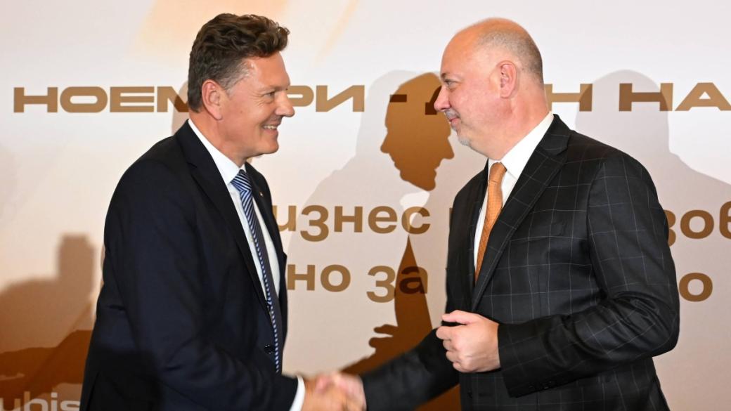 Премиерът Росен Желязков връчи персонално отличие на Тим Курт на Деня на металурга