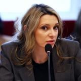 По невиждано бърза писта: Държавата национализира частично „Лукойл“