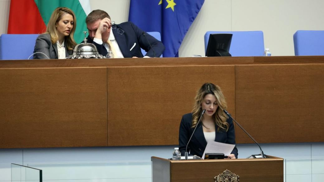 Вечерни новини: Държавата национализира „Лукойл“; Пътните проекти в Бюджет 2026