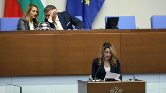 Вечерни новини: Държавата национализира „Лукойл“; Пътните проекти в Бюджет 2026