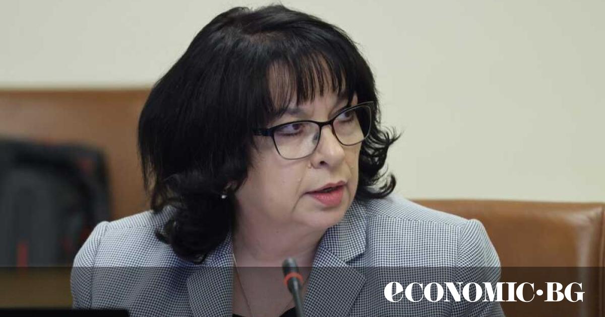 Ролята на държавата рязко нараства. За целия период от 1999