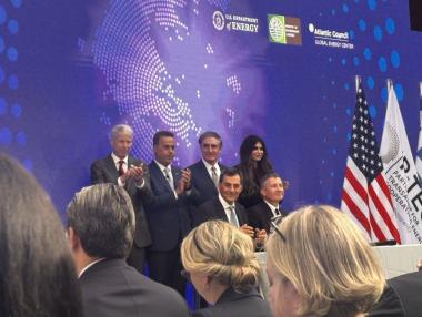 Гръцкият премиер и секретарите на САЩ по енергетика и вътрешни работи откриха енергиен форум в Атина