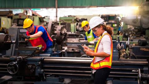 Въпреки скока през септември българската индустрия е под водата