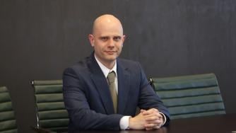 Коментар | Бюджет 2026 създава първото поколение гневни млади хора в България