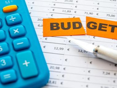 Кабинетът вкарва Бюджет 2026 в парламента без съгласието на бизнеса