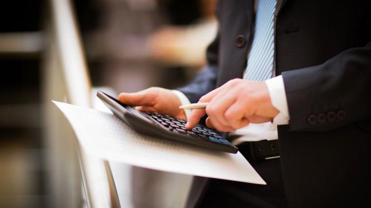 Частният сектор изостава с вдигането на заплатите спрямо държавния