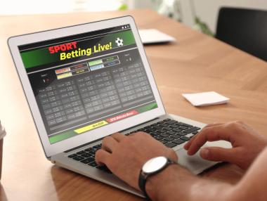 Хазартни компании мислят за свиване на спортни спонсорства заради вдигането на таксата