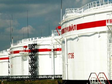 Вечерни новини: Спецов поема „Лукойл“; Какви са заплатите в IT сектора