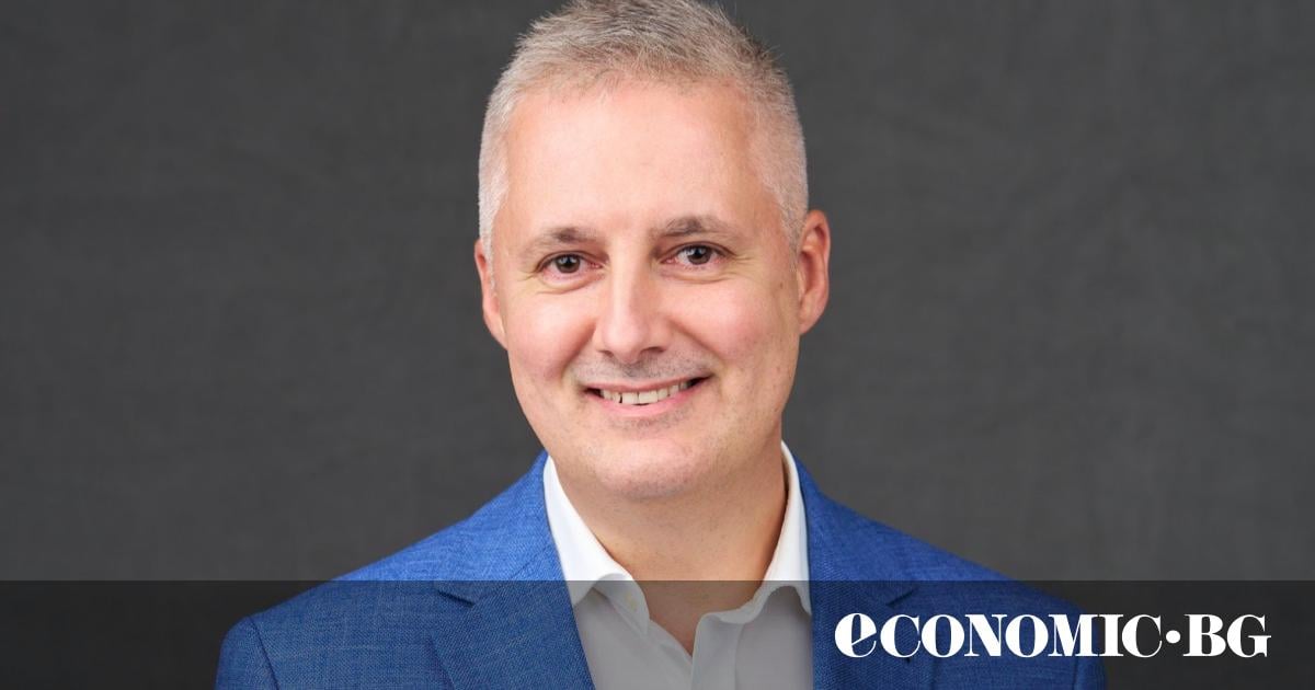 За по-малко от три години над 1.2 милиарда души са