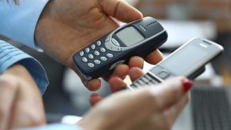 Анатомията на едно корпоративно (само)убийство: Троянският кон, който погуби Nokia 