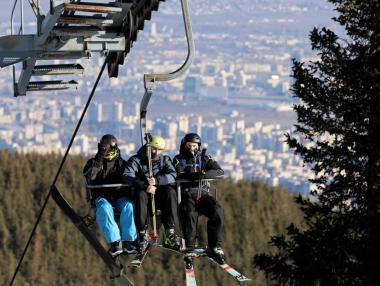 Туристическият бранш и ресорното министерство се разбраха да се строят лифтове