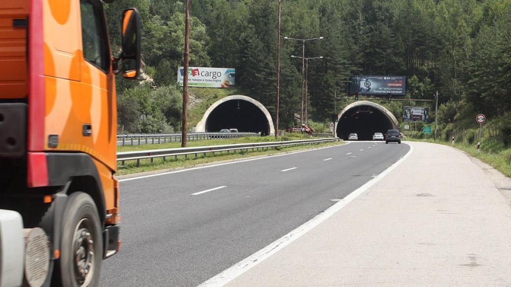 Състоянието на тунел „Траянови врата“ е критично, но АПИ не бърза с ремонта