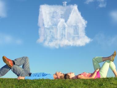 Любовта като финансова стратегия: Самотните европейци търсят връзки, за да си купят жилище