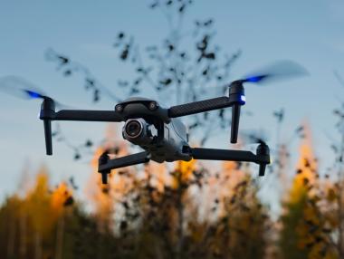 Проблемът с дроновете в Европа: Защо летищата затварят толкова често