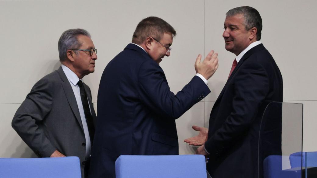 Държавата се подготвя да стане акционер в „Лукойл“