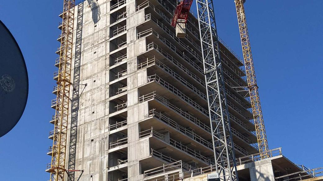 Още 700 млн. лв. кредити отидоха в имоти през октомври (Графика)