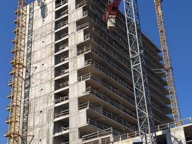 Още 700 млн. лв. кредити отидоха в имоти през октомври (Графика)