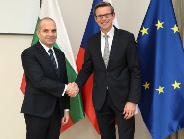 България гледа към чешкия модел за жп либерализация на пътническите превози