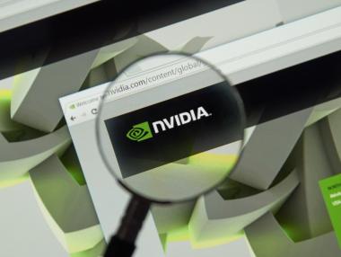 Акциите на Nvidia се сринаха: Интересът се пренасочва към чиповете на Google