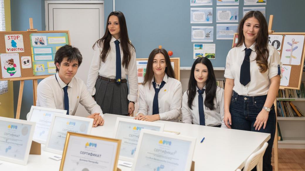 Ученици във Варна се учат да решават конфликти чрез училищна медиация