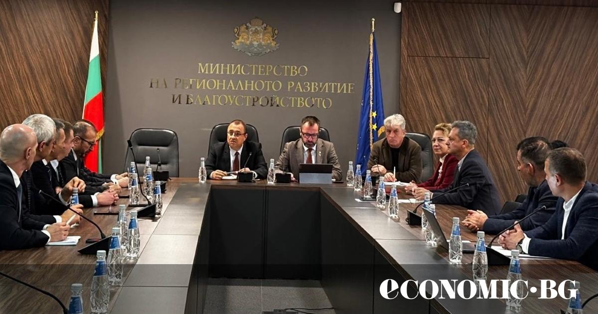 Ремонтните дейности по Аспаруховия мост във Варна, който е в