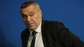 Само „Щандове за хората“ – с магазините няма да стане