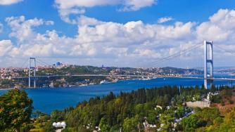 Българите пътуват все повече в чужбина през есента