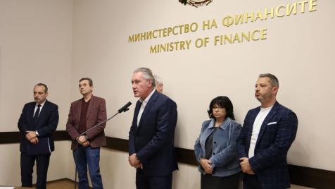 „Изненадващо много допирни точки“: Бизнес, синдикати и държава си заговориха за бюджета