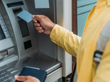 Банковите карти няма да работят в част от новогодишната нощ