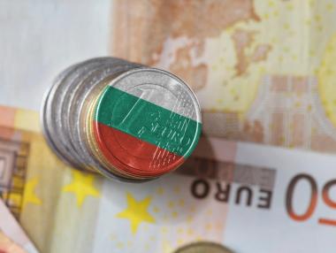 Вечерни новини: Пакети с български евромонети в продажба; 70 държавни щанда „за хората“ ще работят скоро