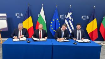 Karadzhov plans two more bridges over the Danube