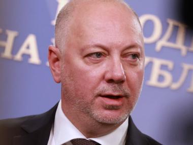 Вечерни новини: Още два моста над Дунав; Оставка на кабинета не застрашава въвеждането на еврото