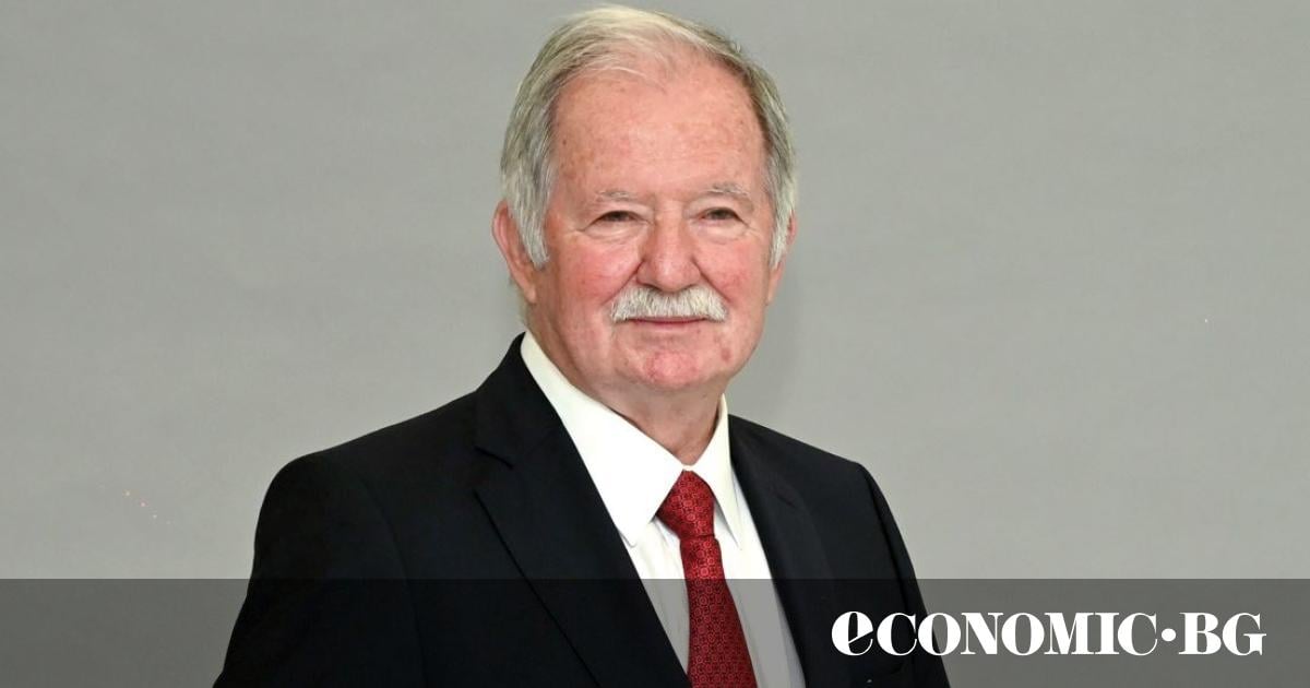 За мен тази награда е голяма чест. И ще се