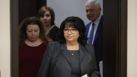 Петкова представи новия Бюджет 2026, съобразен с исканията на бизнес