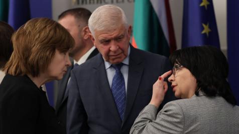 Седмични новини: Нов разхитителен бюджет; Минималната заплата се развързва от средната